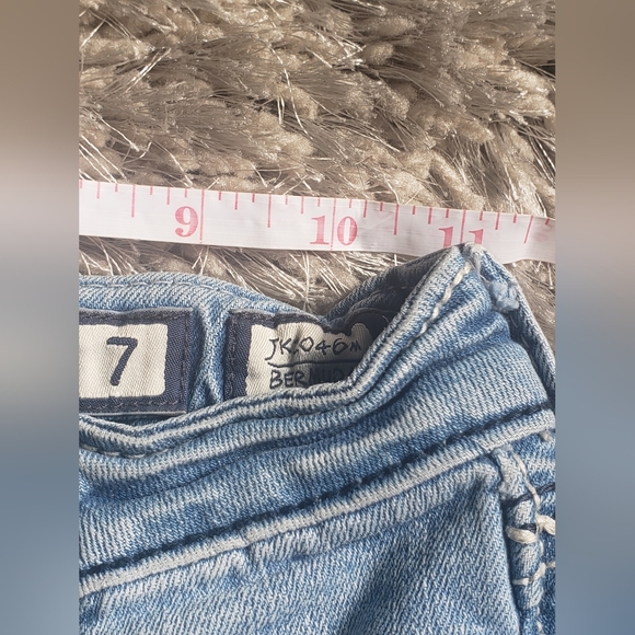 Girls Size 7 Miss Me Denim Bermuda Shorts - Picture 3 of 5